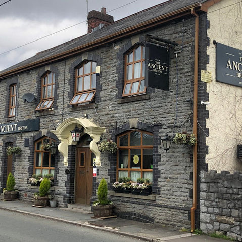 The Ancient Briton, pen y cae